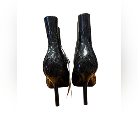 Melissa + Jean Paul Gaultter NWT Heel Cut Out Black Ankle boot Size 7 - Picture 5 of 7
